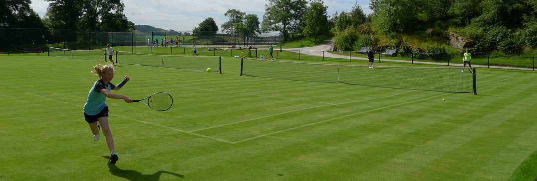 Tennis sur les courts en gazon du Yorkshire Camp
