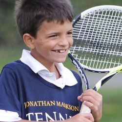 Joueur de tennis heureux